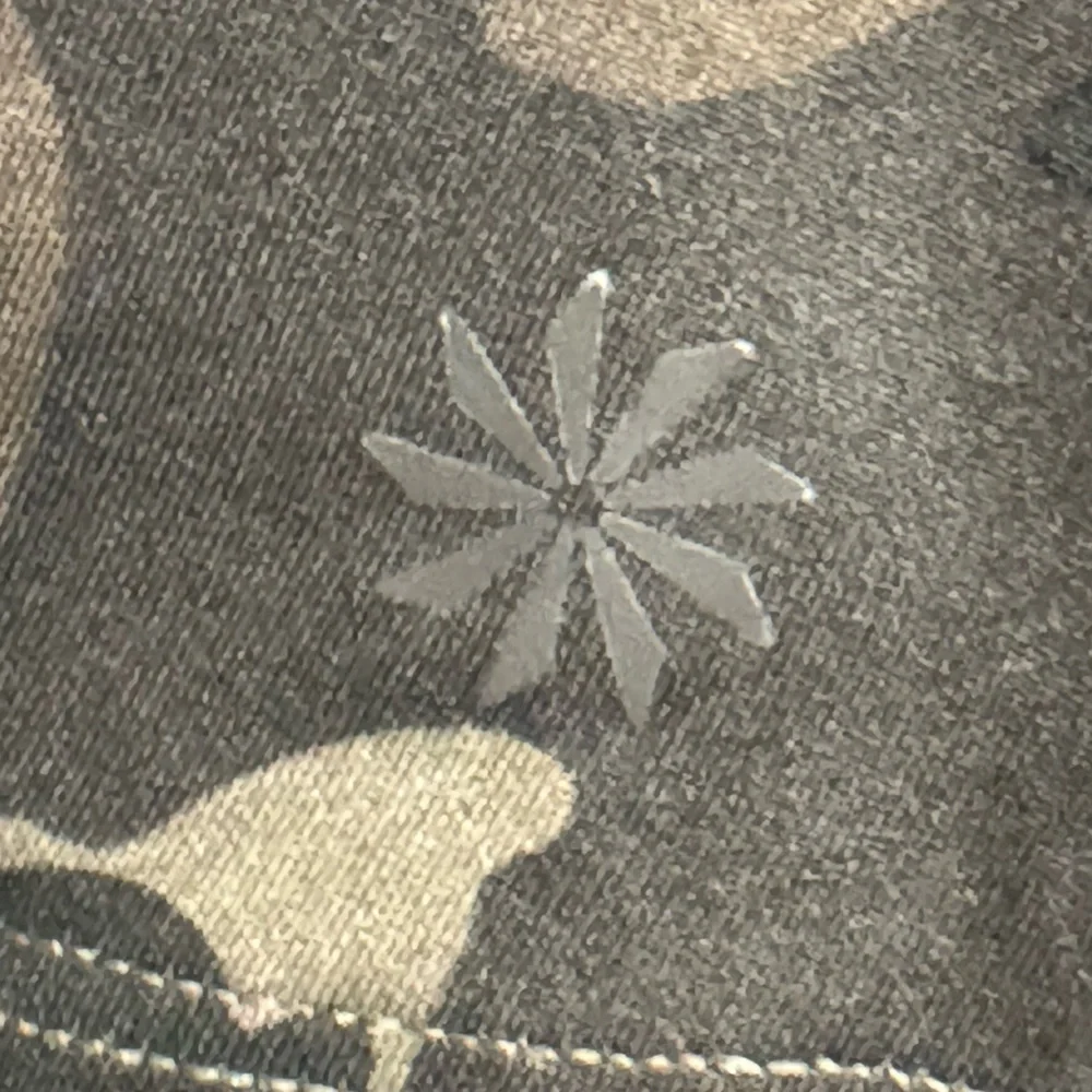 NWT Athleta Limitless Camo Keyhole Tank in Arbor Olive Sz L - Picture 14 of 14